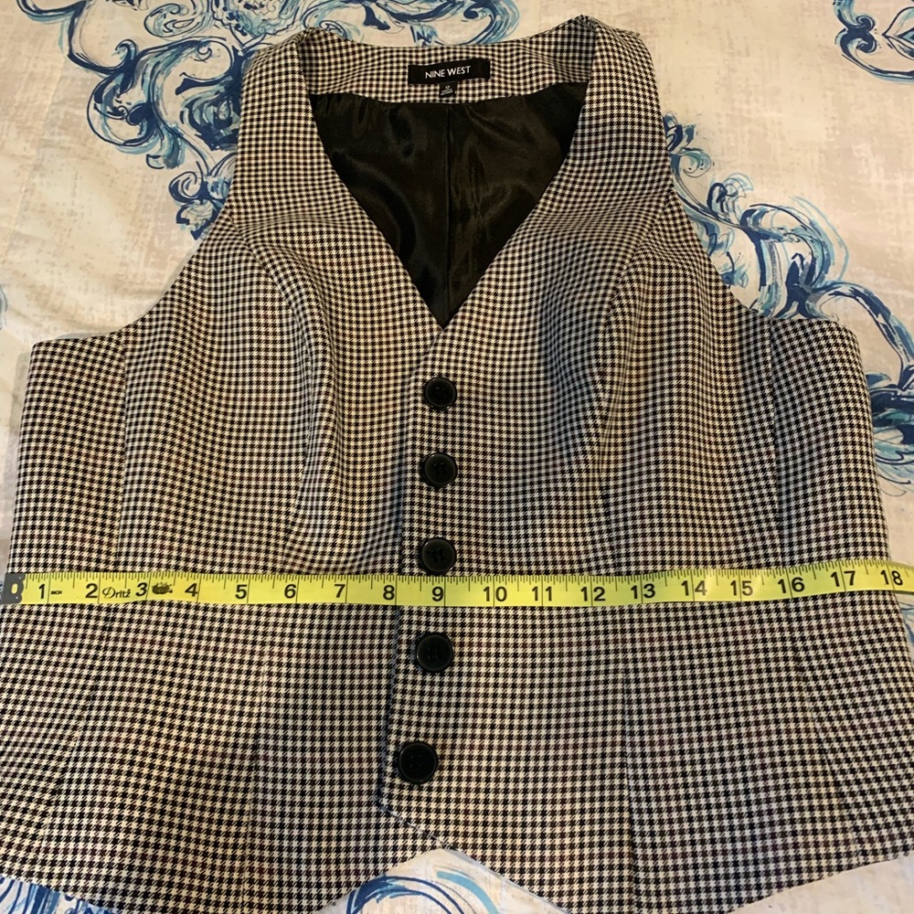 Nine West Ladies vest - Picture 3 of 5